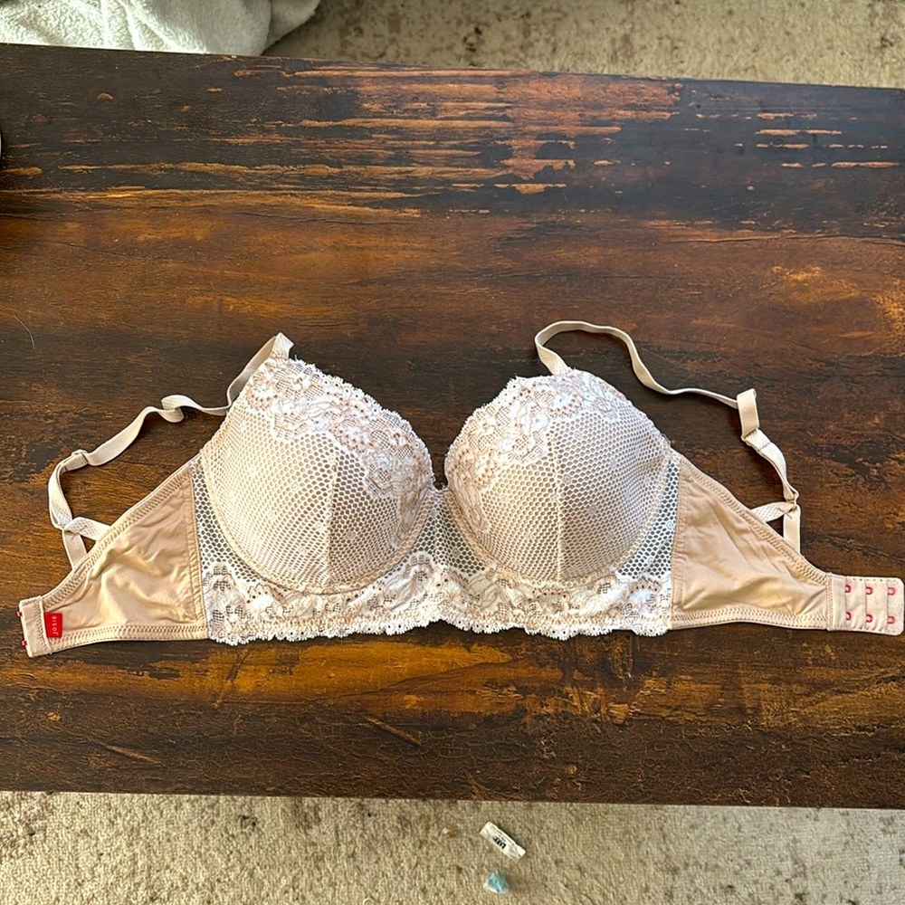 Josie Natori bra EUC